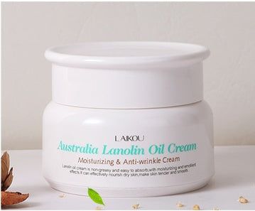 Lanolin moisturizing cream with glycerin for daily skin hydration