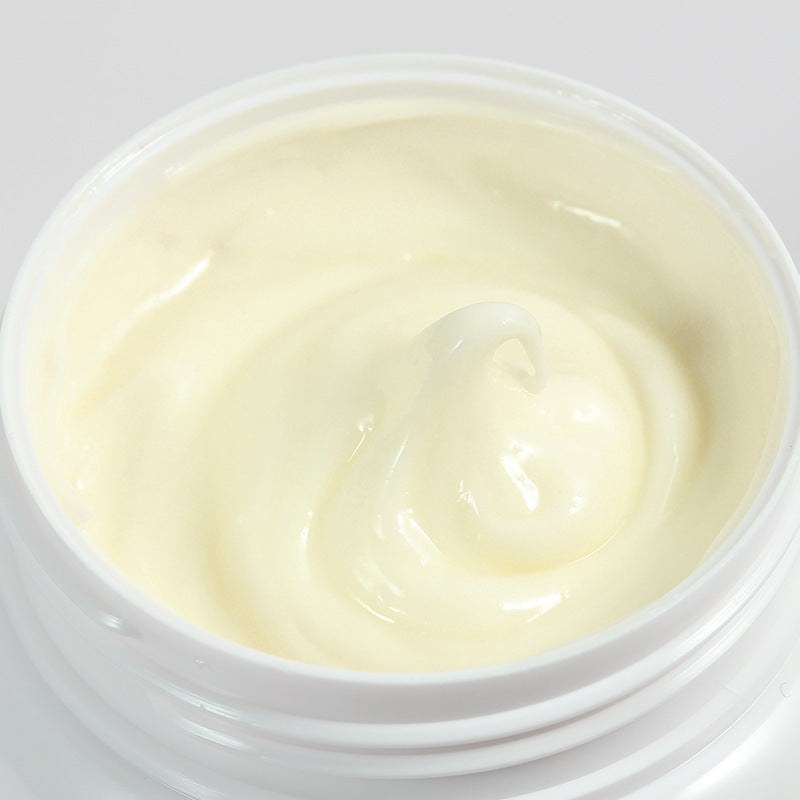 Lanolin moisturizing cream with glycerin for daily skin hydration