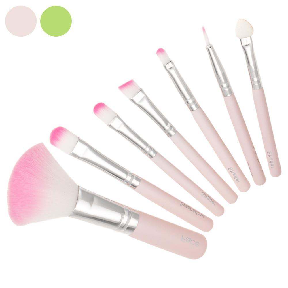 7-piece foundation makeup brush set with corrugated nylon bristles and short wooden handles