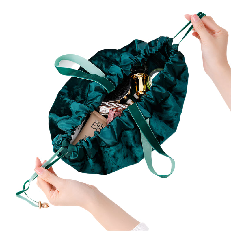 Simple Non-Woven Fabric Cosmetic Bag in Malachite green